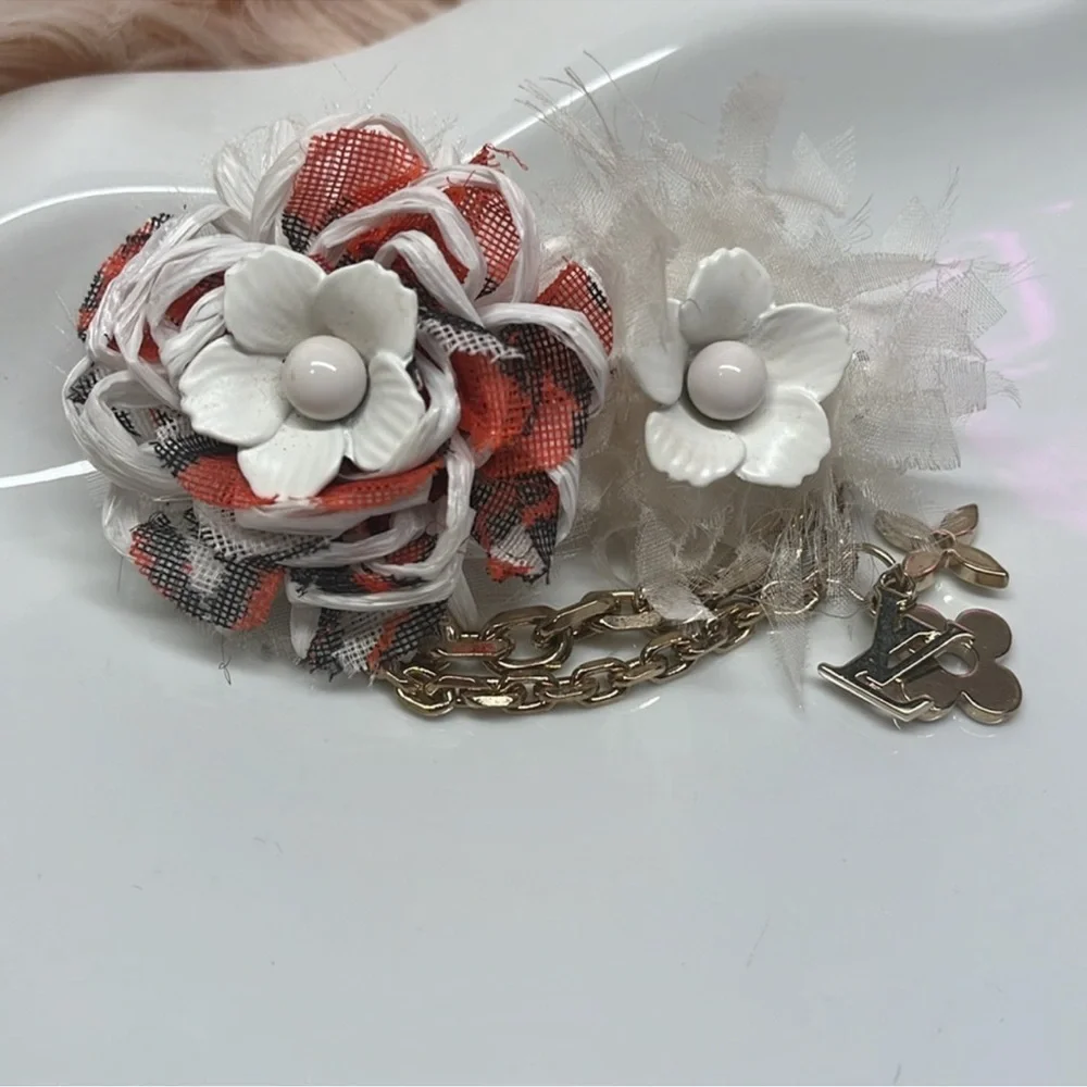 VINTAGE LOUIS VUITTON HAIR CLIP